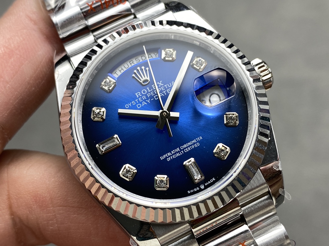 Rolex Day-Date 128239 Blue Ombre Diamond Dial 36MM Unisex Replica Watch