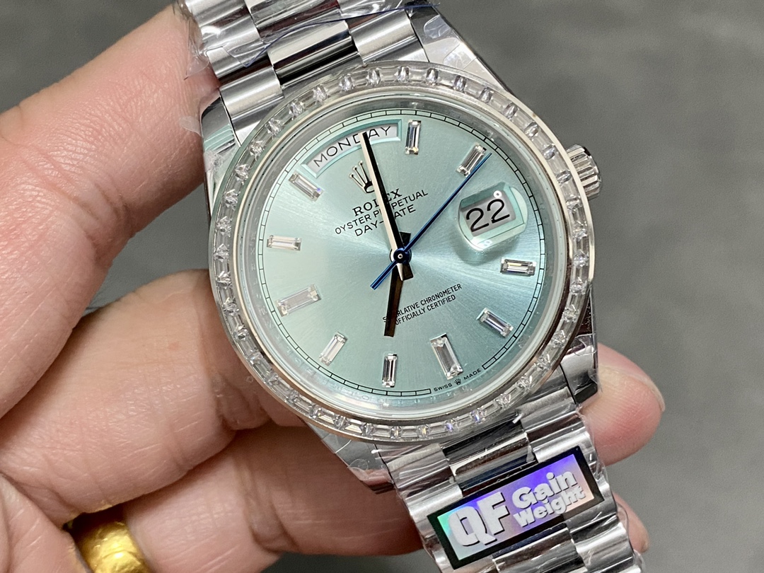Rolex Day-Date 228396TBR Ice Blue Diamond Dial Diamond Bezel 40mm Mens Replica Watch