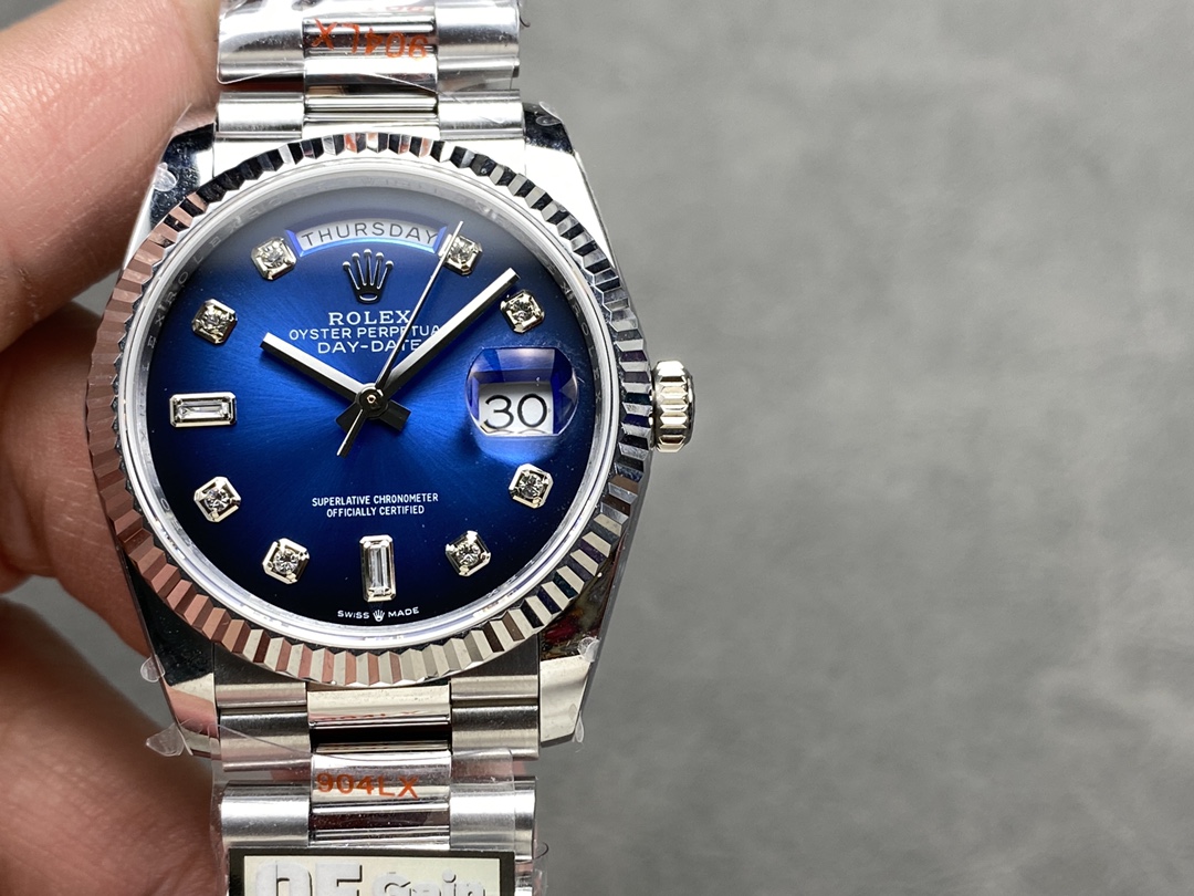 Rolex Day-Date 128239 Blue Ombre Diamond Dial 36MM Unisex Replica Watch