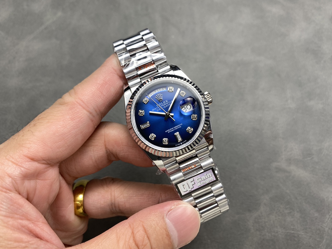 Rolex Day-Date 128239 Blue Ombre Diamond Dial 36MM Unisex Replica Watch