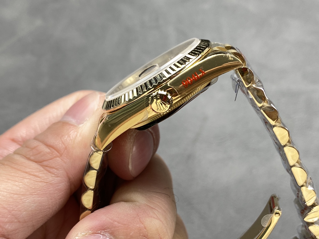 Rolex Day Date 36 Champagne Dial Yellow Gold Bracelet 128238 0132