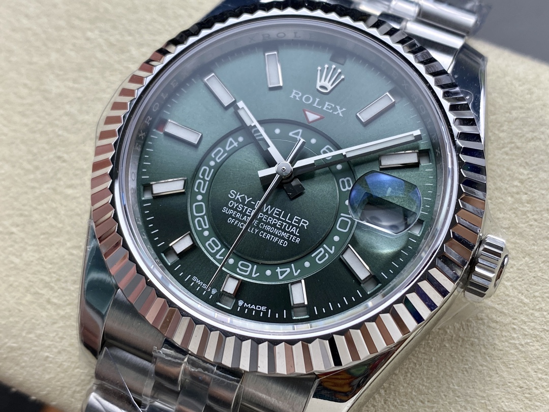 Rolex Sky Dweller 42 White Gold Fluted Bezel 336934 0002 Men's Watch