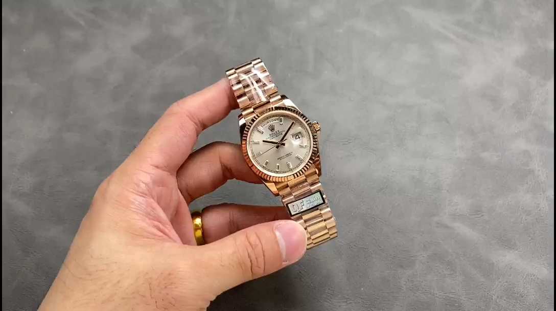 Rolex Day-Date 228235 Sundust Index Dial Fluted Bezel 40mm Mens Replica Watch