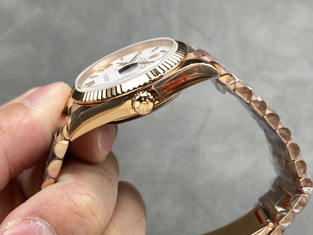 Rolex Day Date 36mm Everose Gold 128235 0070 White Roman