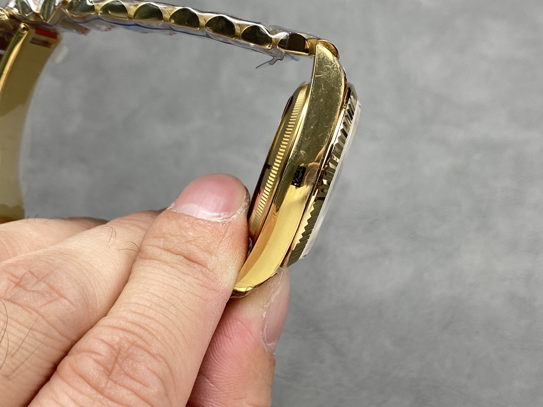 Rolex Day Date 36 Champagne Dial Yellow Gold Bracelet 128238 0132