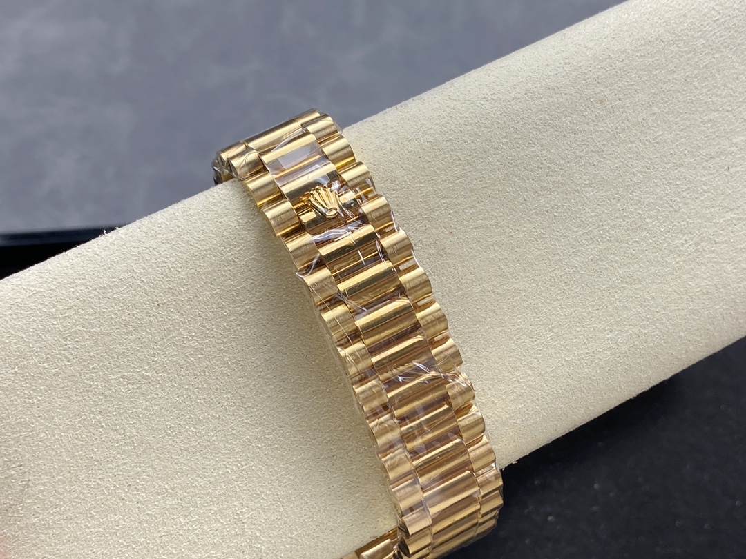 Rolex Day Date 40 Yellow Gold Green Ombre Dial M228238 00691