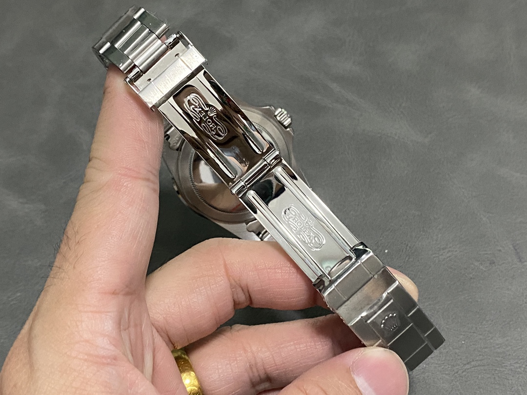 Rolex Submariner 1680 Stainless Steel Case Black Dial 40mm Mens Replica Watch