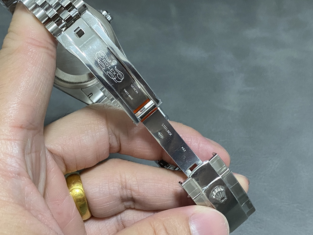 Rolex Datejust 36mm Stainless Steel White Roman Jubilee m126284rbr 0017