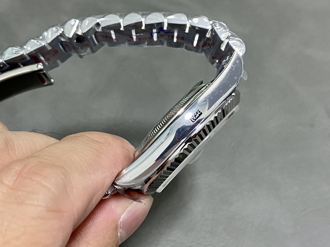 Rolex Day Date 40 Platinum Black Dial M228236 0003 Men's Watch