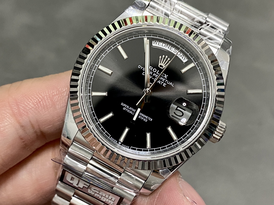 Rolex Day Date 40 Platinum Black Dial M228236 0003 Men's Watch