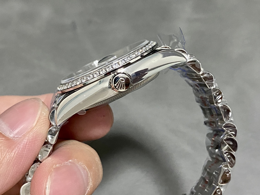 Rolex Datejust 36mm Stainless Steel White Roman Jubilee m126284rbr 0017