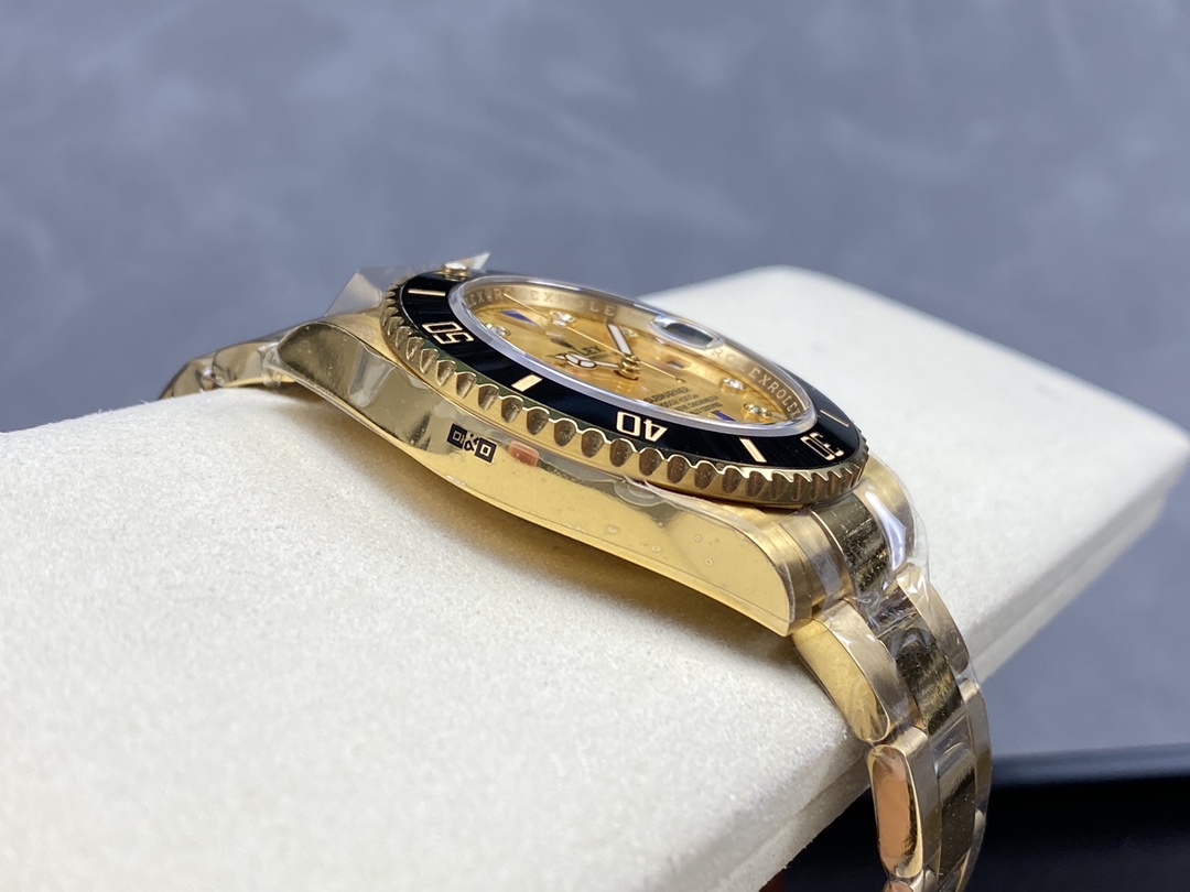 Rolex Submariner 40 18k Champagne Diamond Dial Black Bezel 16613T Gold Watch