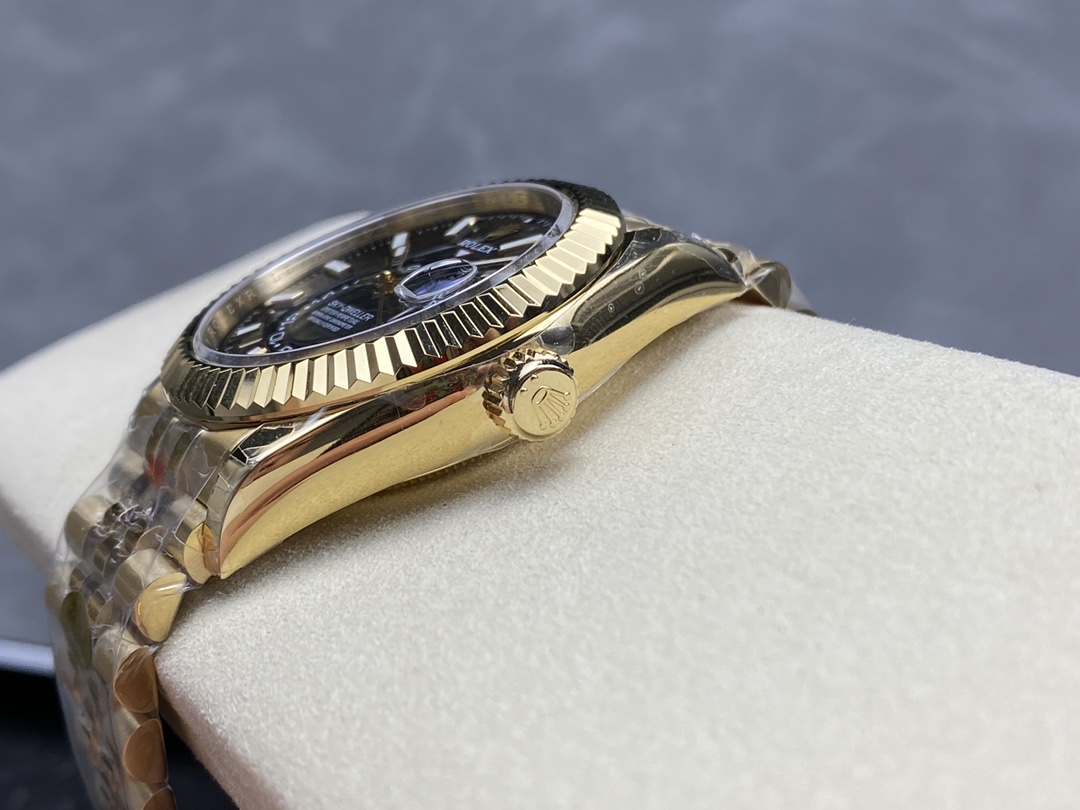 Rolex Sky Dweller 42mm18 kt Yellow Gold Black Dial m336938 0005