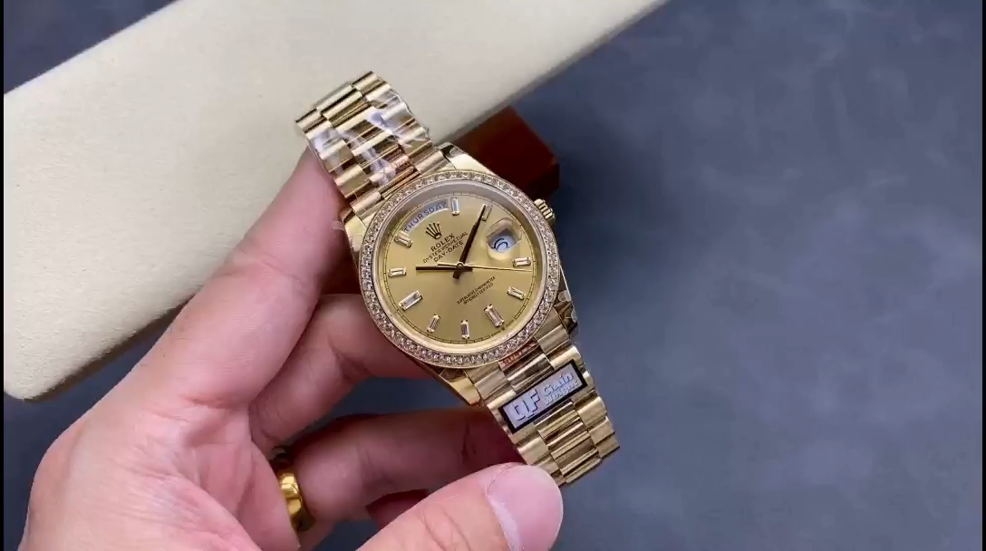 Rolex Day-Date 228348RBR Champagne Diamond Dial Diamond Bezel 40mm Mens Replica Watch