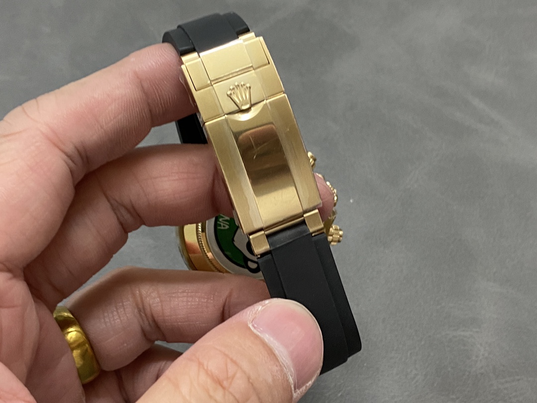 Rolex Cosmograph Daytona 116588 Yellow Gold Black Rubber Strap 40mm Mens Replica Watch