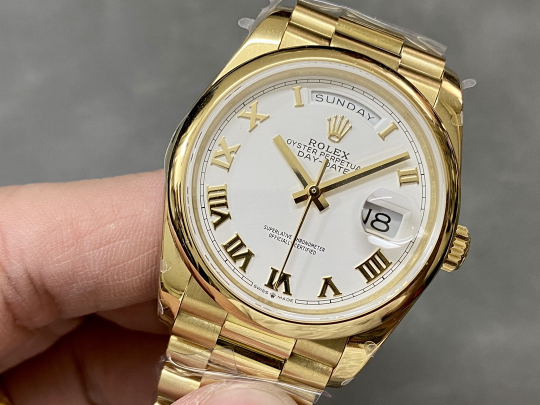 Rolex Day-Date 118208 Yellow Gold White Dial Roman Numeral 36mm Unisex Replica Watch