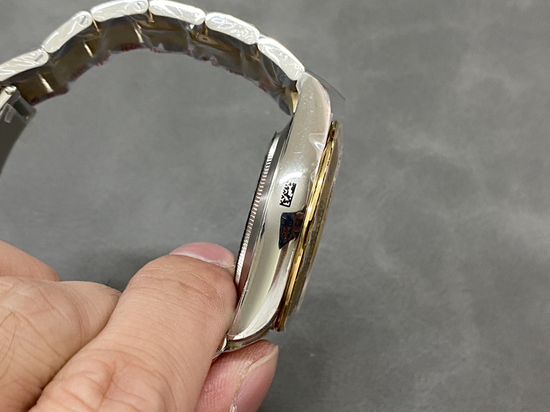 Rolex Cosmograph Daytona 116503 Black Index Dial 40MM Mens Replica Watch