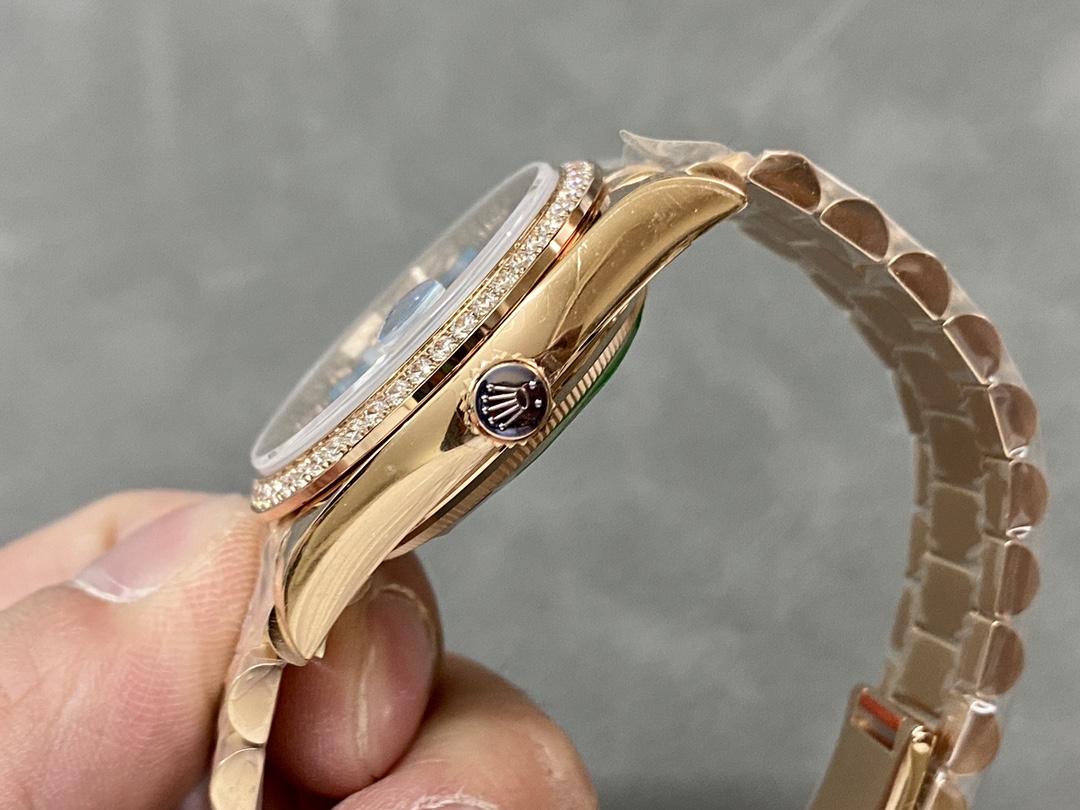 Rolex Day-Date 36 Rose Gold Turquoise Diamond-Set Roman Dial Diamond Bezel m128345rbr 0064