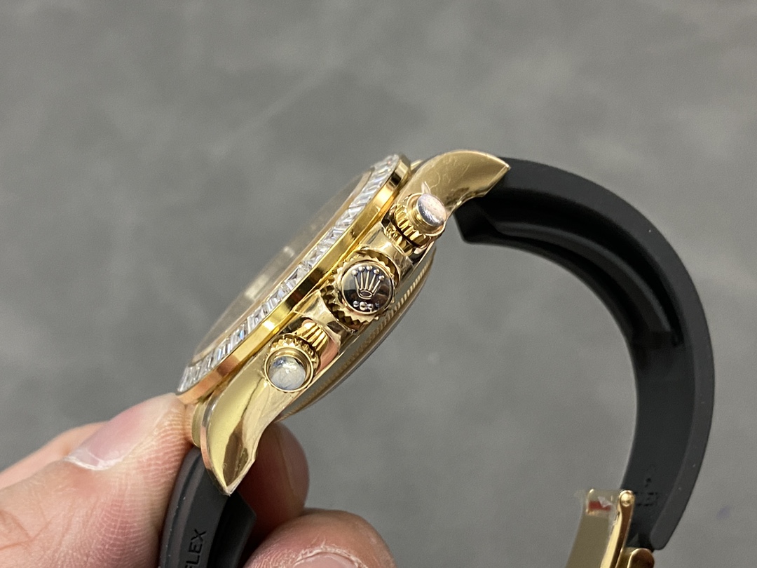 Rolex Cosmograph Daytona 116588 Yellow Gold Black Rubber Strap 40mm Mens Replica Watch