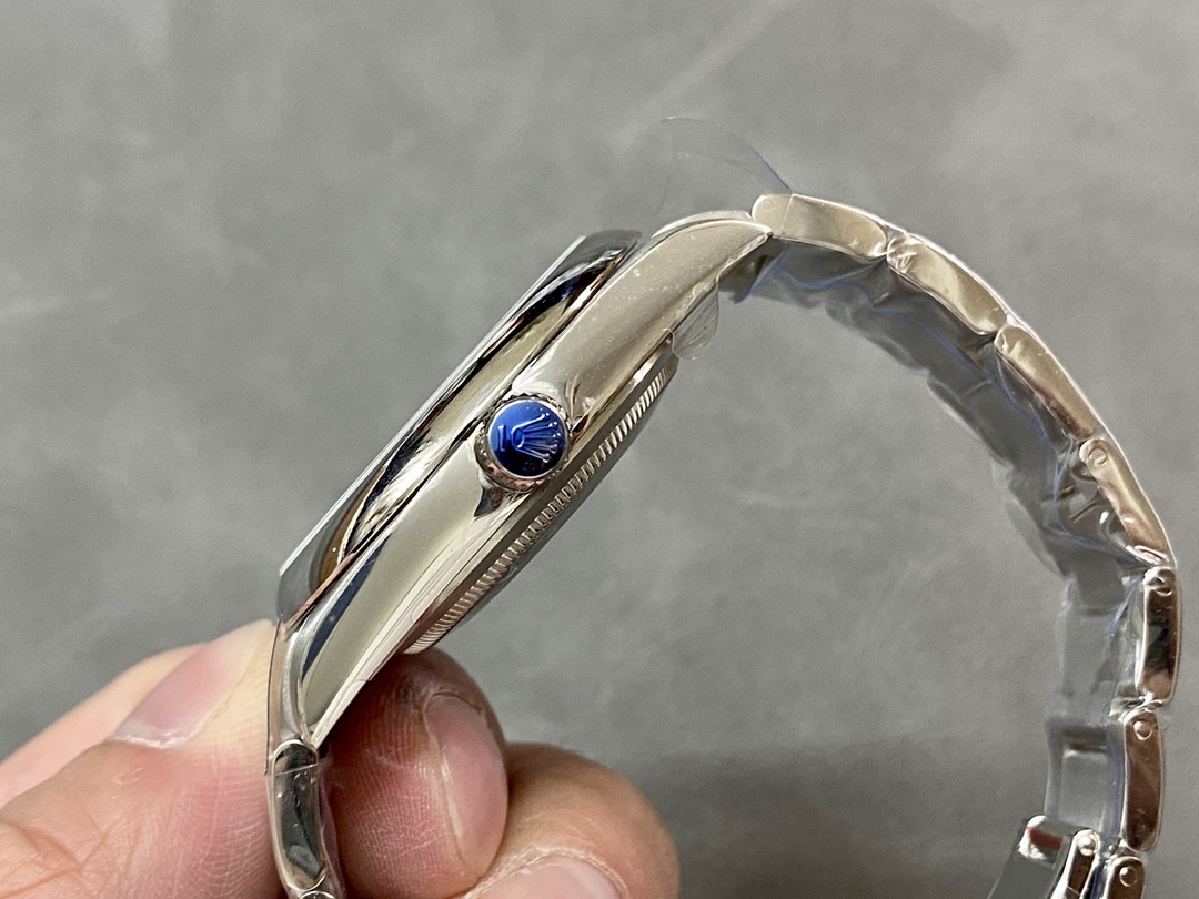 Rolex Oyster Perpetual 41mm Blue Dial Stainless Steel m124300-0008