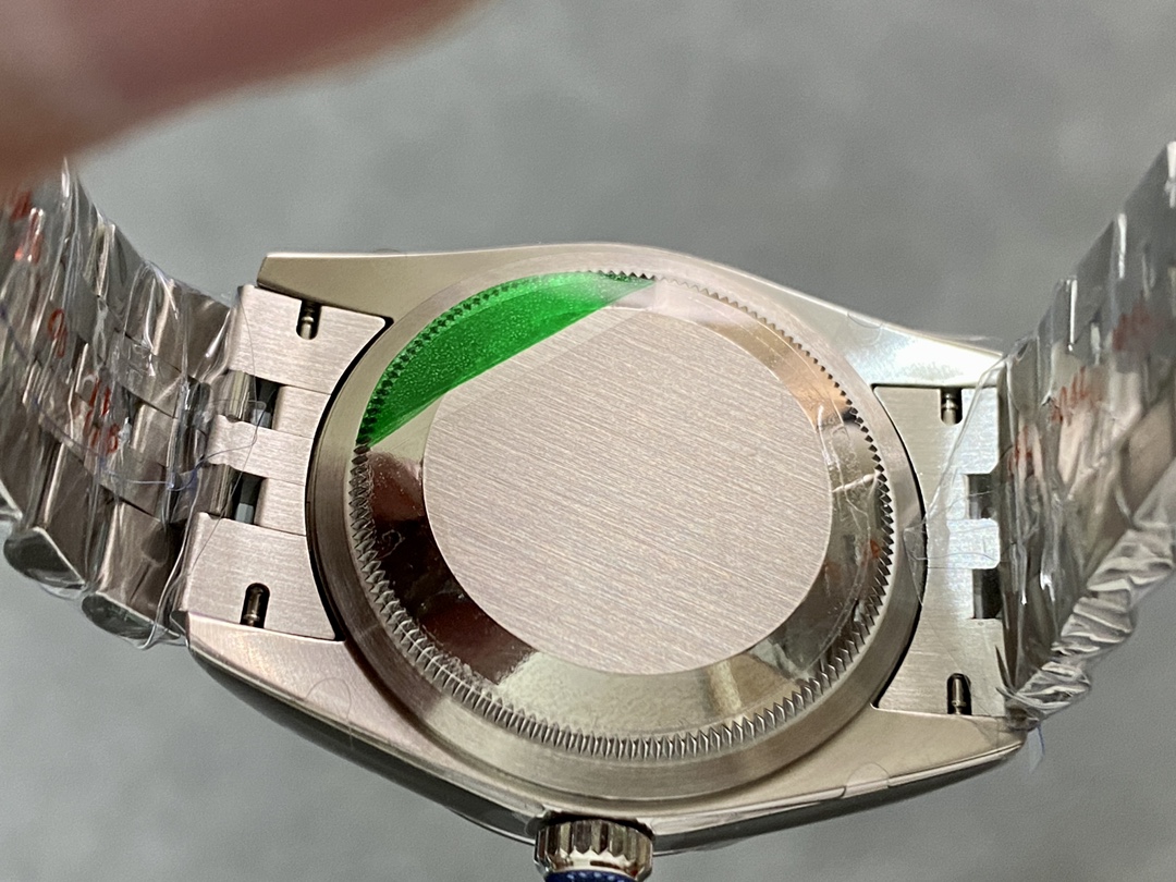 Rolex Datejust 126234 Fluted Bezel Aubergine Dial 36MM Unisex Replica Watch