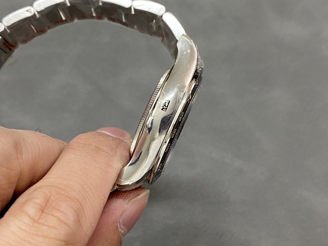 Rolex Daytona 116520 Stainless Steel Case Black Dial 40MM Mens Replica Watch