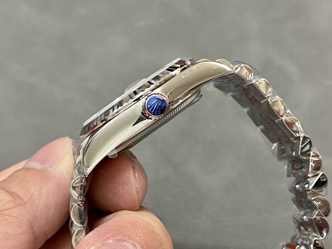 Rolex Datejust 126234 Fluted Bezel Pink Roman Dial 36MM Unisex Replica Watch