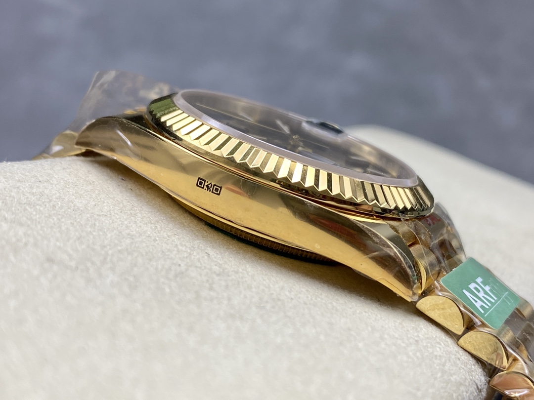 Rolex Day Date 40mm Yellow Gold President Black Dial m228238 0067