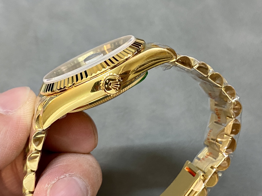 Rolex Day Date Sapphire Mirror Watch with 36mm Diameter Tiger's Eye Dial President