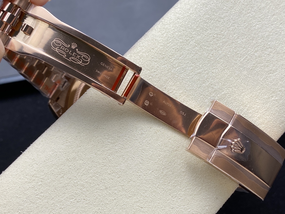 Rolex Sky Dweller 42 Everose Gold Blue Green Dial m336935 0005 Men's Watch