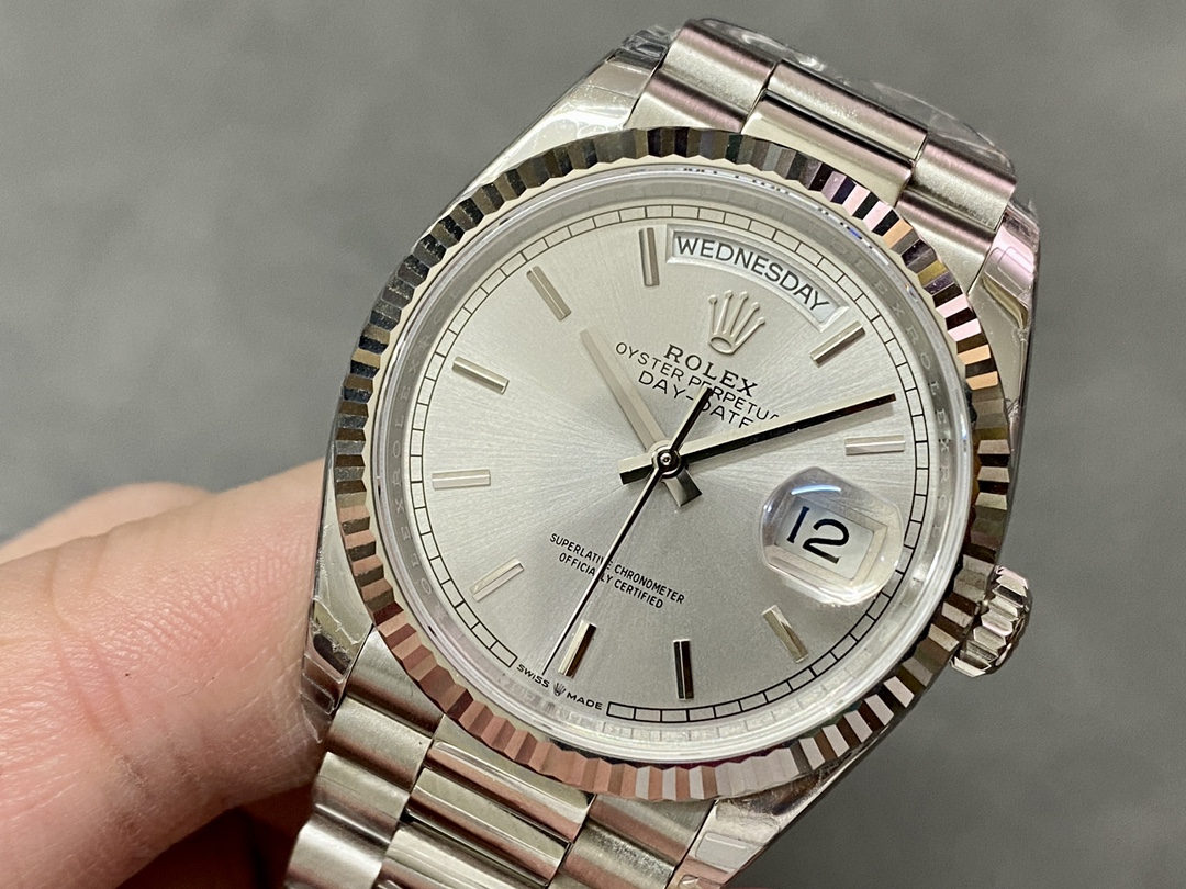Rolex Day Date 36mm Platinum White Gold Silver Index 128236 0001