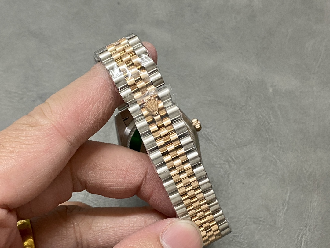 Rolex Datejust 31 Rose Diamond Dial M278271 0024 Women's Watch