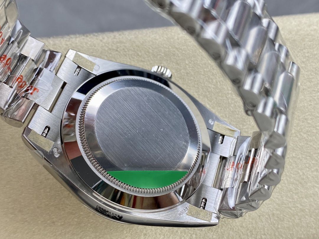 Rolex Day-Date 228239 Blue Roman Dial Fluted Bezel 40mm Mens Replica Watch