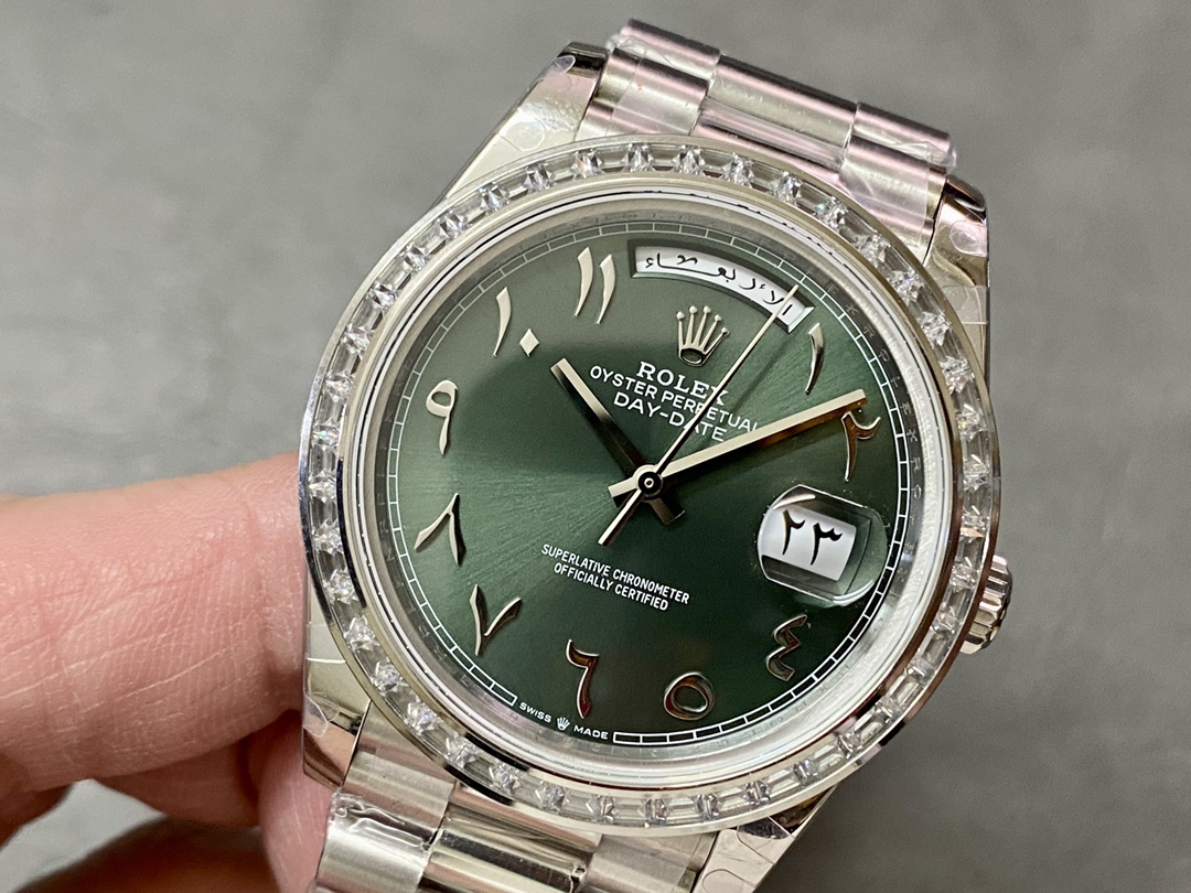 Rolex Day-Date 40 Platinum Arabic Numerals Green with Diamonds 228396tbr