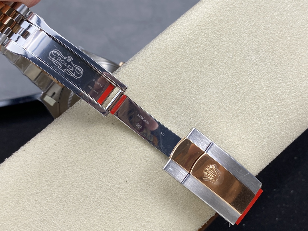 Rolex Datejust 126333 0018 41mm White Mother of Pearl Diamond Dial Men's Watch