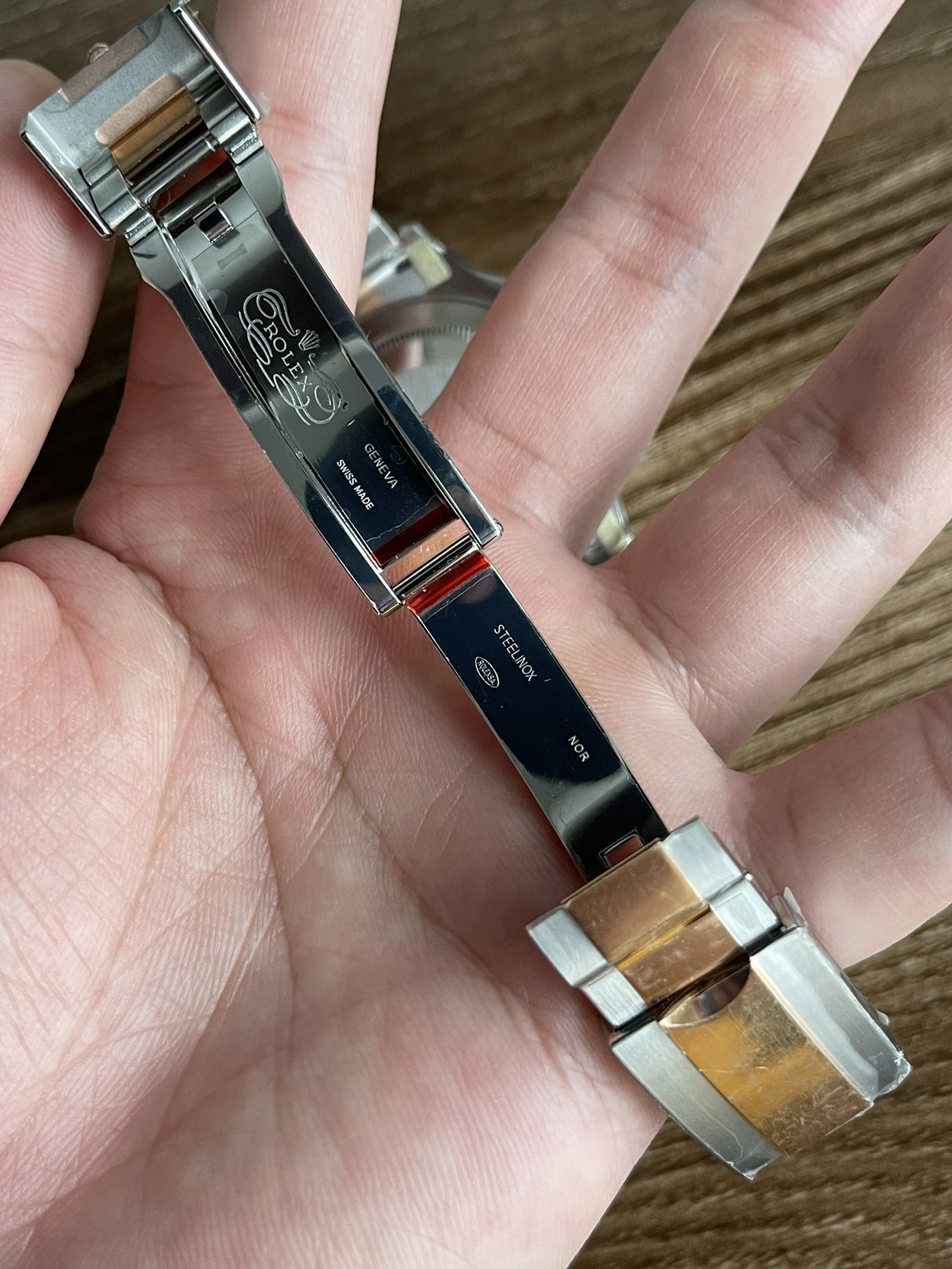 Rolex Yacht-Master 126621 EverRose Gold Black Dial 40MM Mens Replica Watch