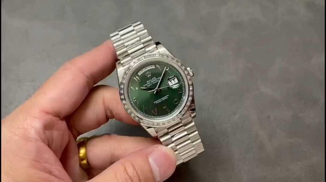 Rolex Day-Date 40 Platinum Arabic Numerals Green with Diamonds 228396tbr