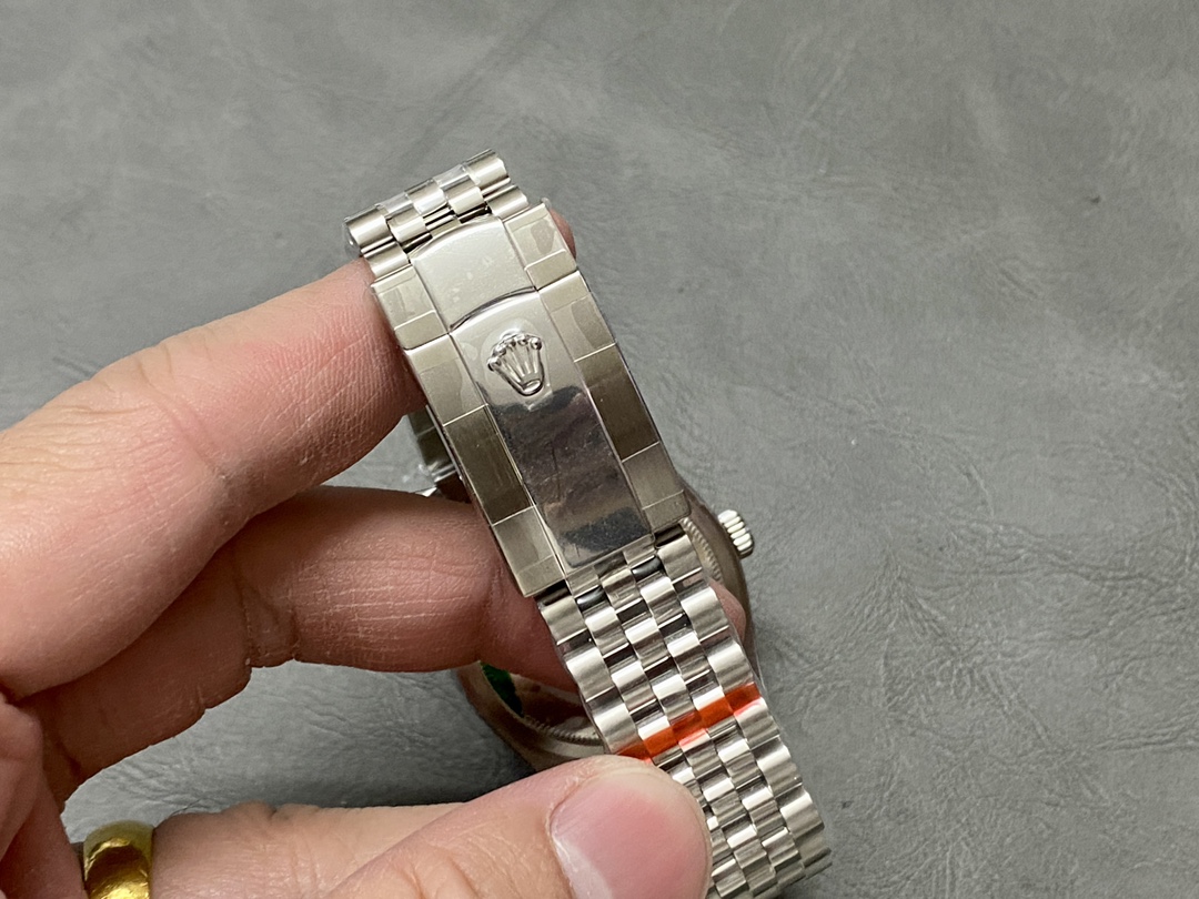 Rolex Datejust 116234 Stainless Steel Fluted Bezel Black Roman Dial 36mm Mens Replica Watch