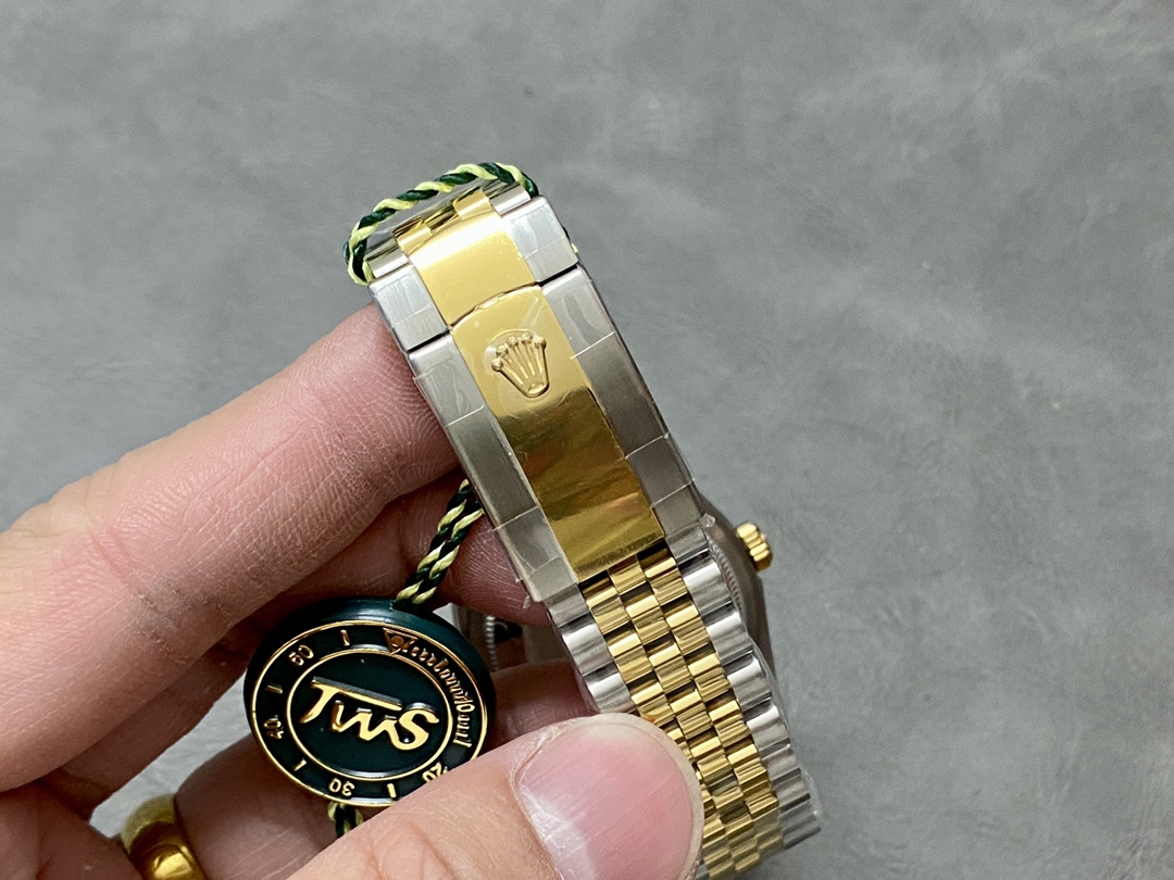 Rolex Datejust 126233 Golden Palm Motif Dial Fluted Bezel 36MM Unisex Replica Watch