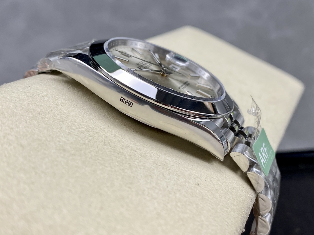 Rolex Datejust 41mm m126300 0004 Silver Stick DIal  Oystersteel Case Domed Bezel