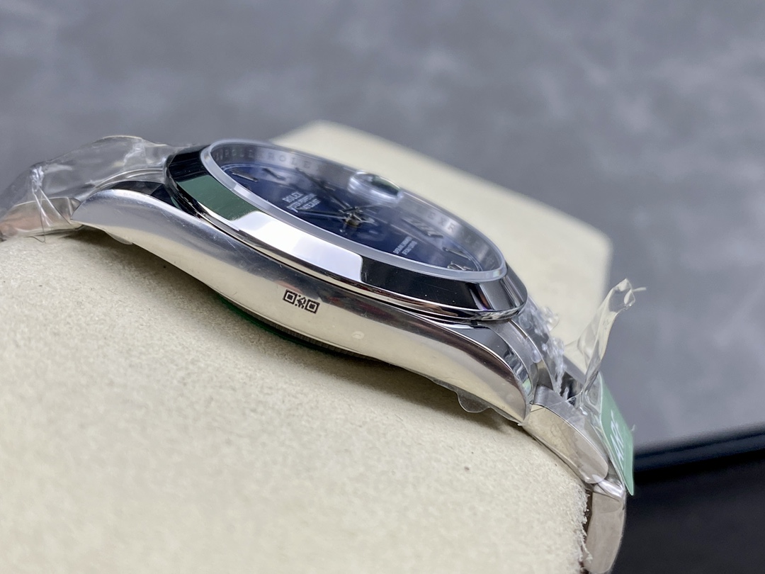 Rolex Datejust 41 Stainless Steel Azzuro Blue Roman Dial M126300 0017 Men's Watch