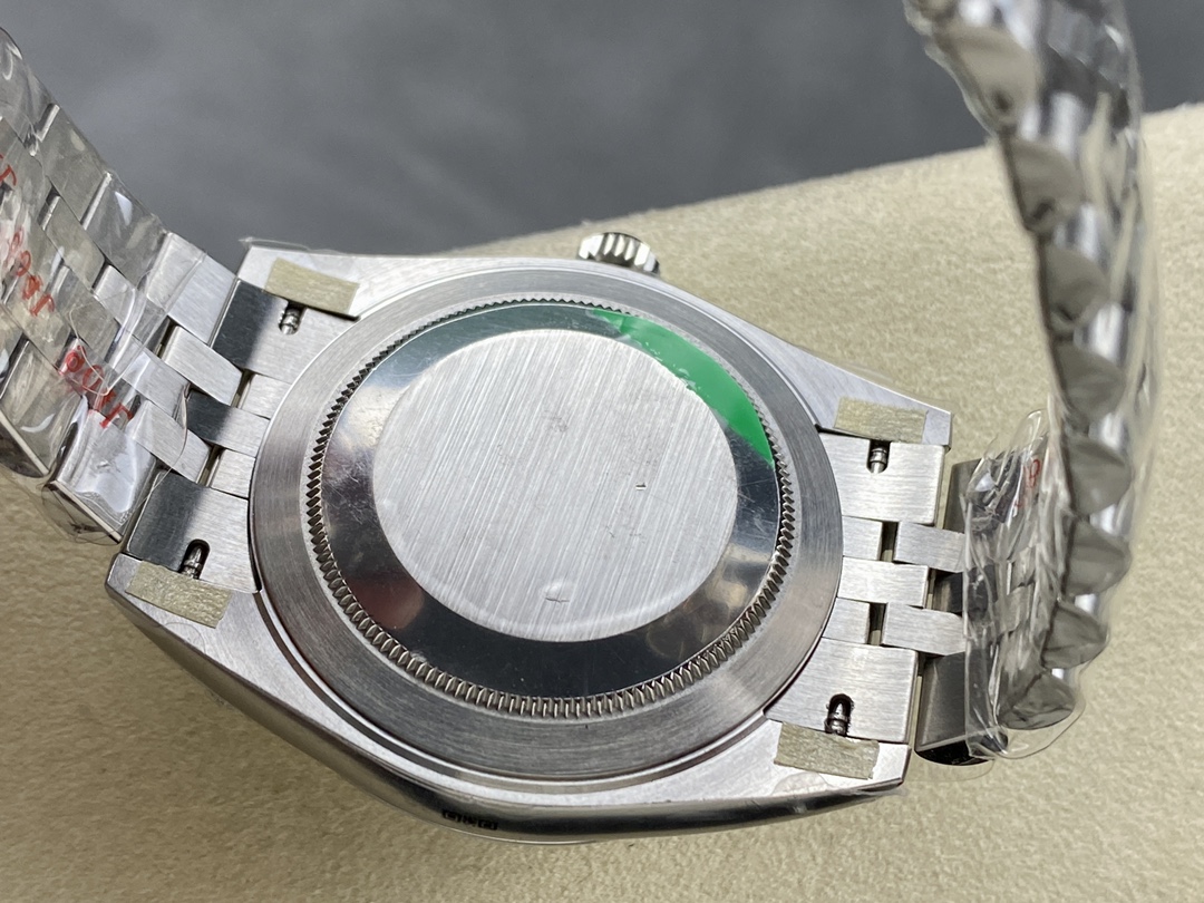 Rolex Datejust 41mm Stainless Steel 126300 0006 White Index Jubilee