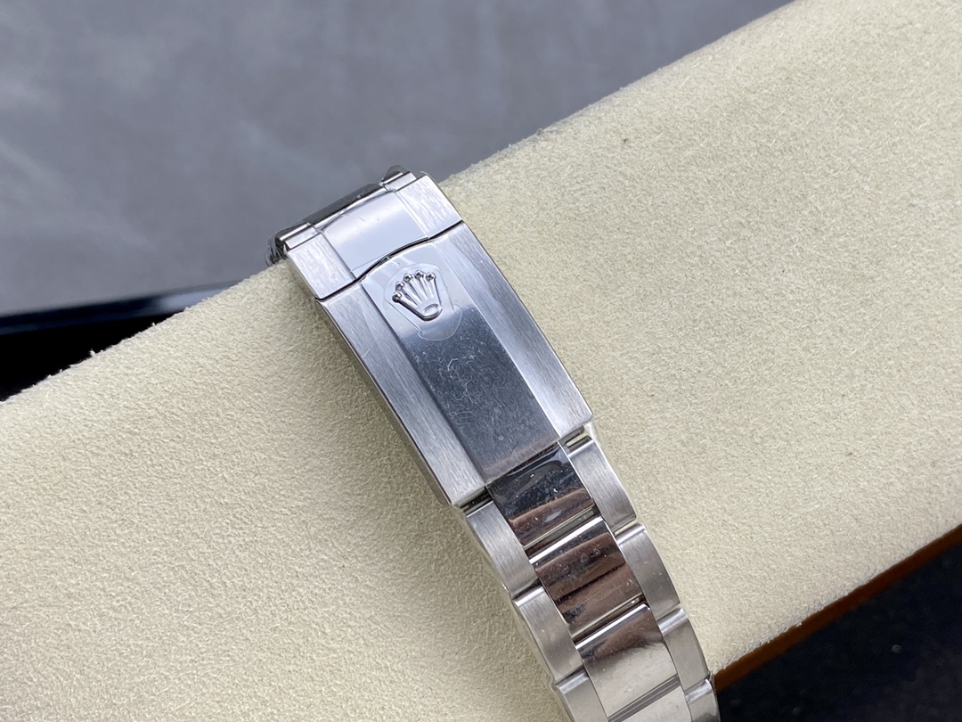 Rolex Datejust 126334 0015 Fluted Bezel Blue Diamond Dial 41MM Mens Replica Watch