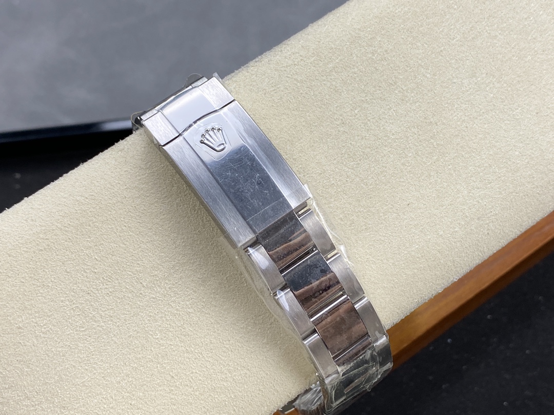 Rolex Datejust 41 Stainless Steel White Dial M126300 0005 Men's Watch