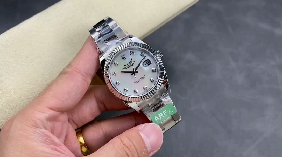 Rolex Datejust 126334 Fluted Bezel White MOP Dial 41MM Mens Replica Watch