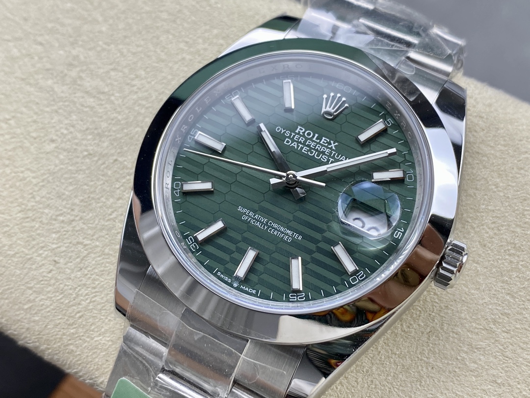 Rolex Datejust 41mm Steel Oyster Bracelet Smooth Bezel 126300 0021