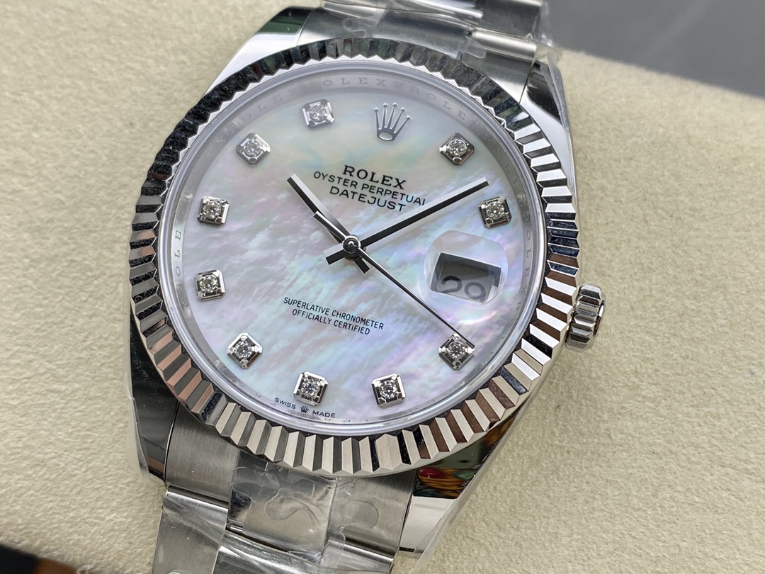 Rolex Datejust 126334 Fluted Bezel White MOP Dial 41MM Mens Replica Watch