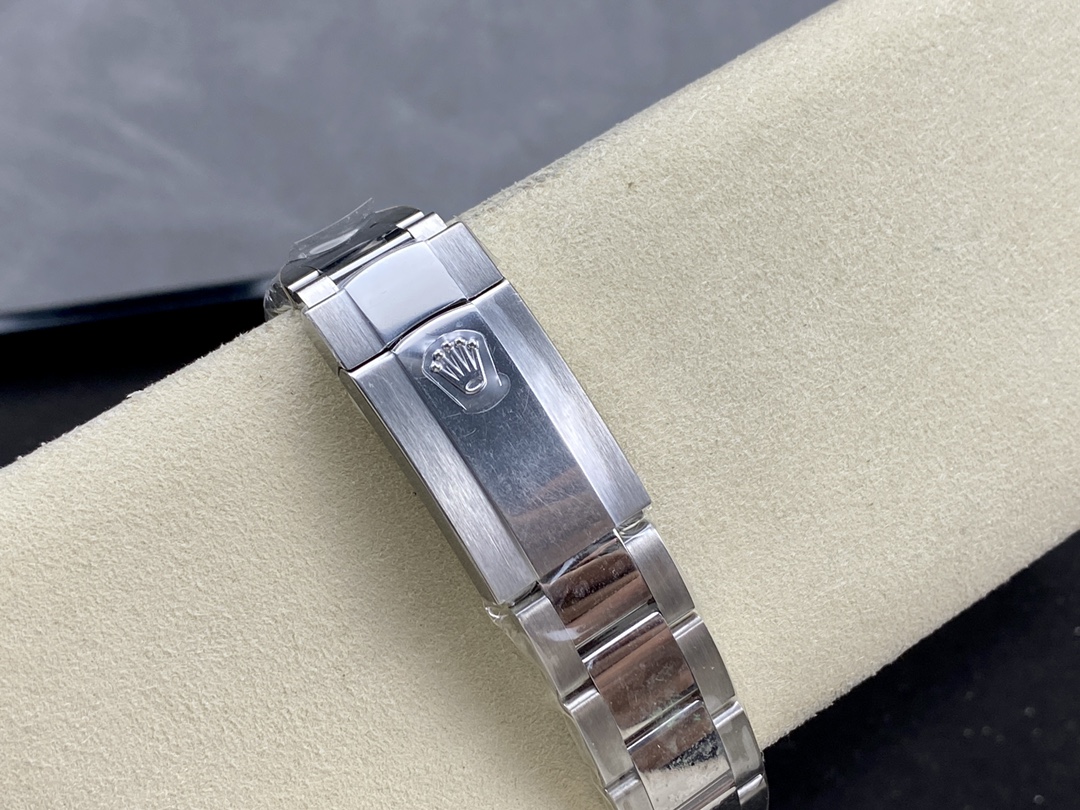 Rolex Datejust 126334 0001 Fluted Bezel Blue Dial 41MM Mens Replica Watch