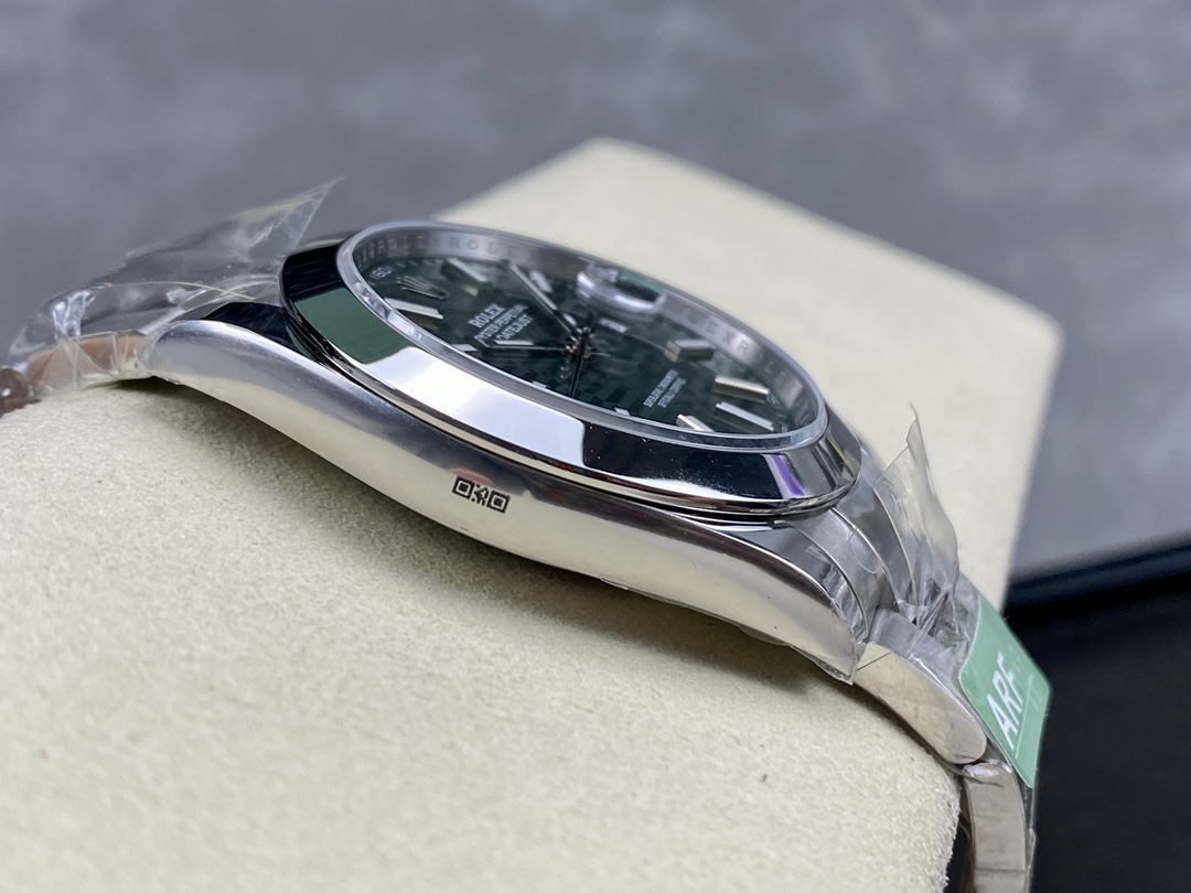 Rolex Datejust 41mm Steel Oyster Bracelet Smooth Bezel 126300 0021