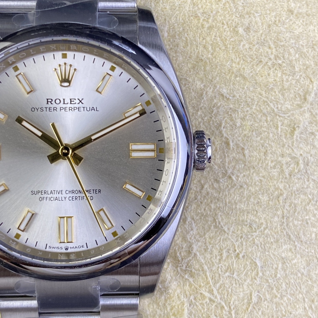 Rolex Oyster Perpetual 41 Silver Dial Steel M124300 0001 Men's Watch